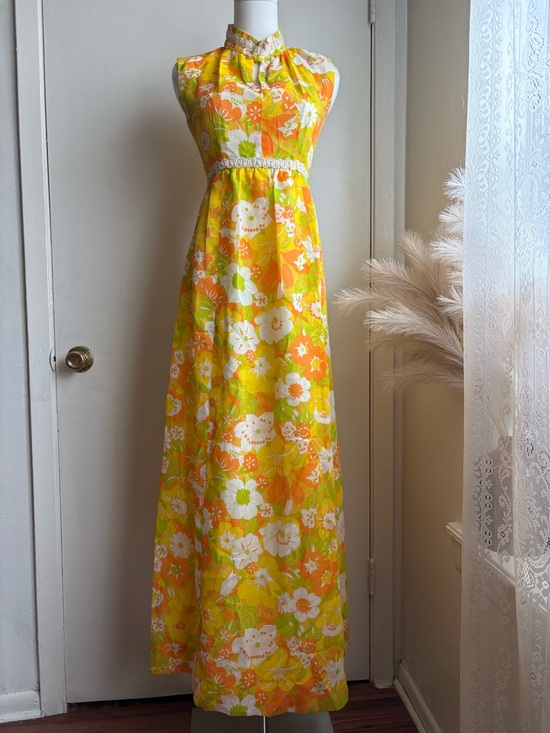 Vintage Dresses & Skirts - vintage 60s 70s floral sleeveless maxi dress